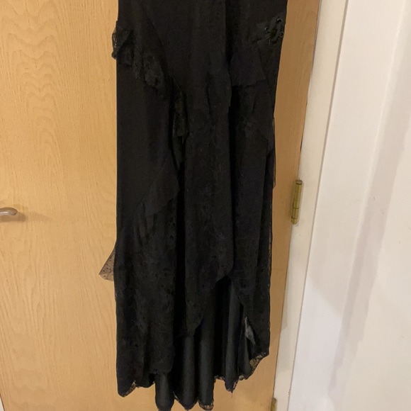 EveningDress By Guess - Picture 4 of 7